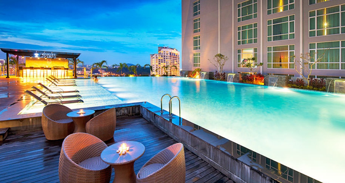 5 Awesome Luxury Hotels In Malacca - TravelTourXP.com